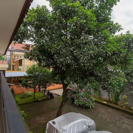Kostawira Syariah Bintaro Mitra Reddoorz Otel Mencil Dış mekan fotoğraf